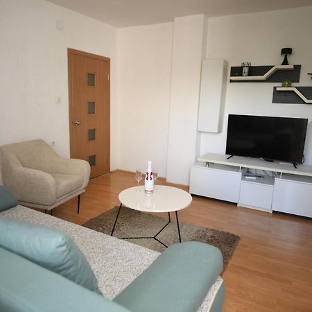 Cinema Vardar Apartment Скопие Екстериор снимка
