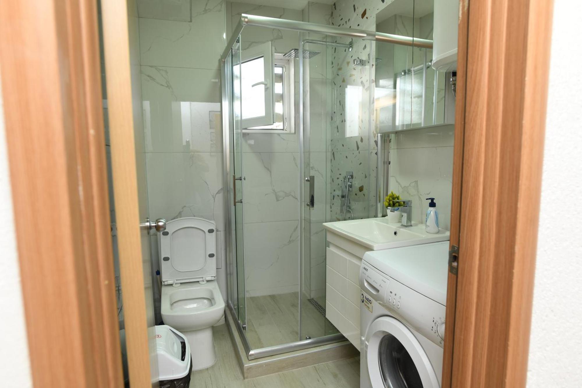 Cinema Vardar Apartment Скопие Екстериор снимка