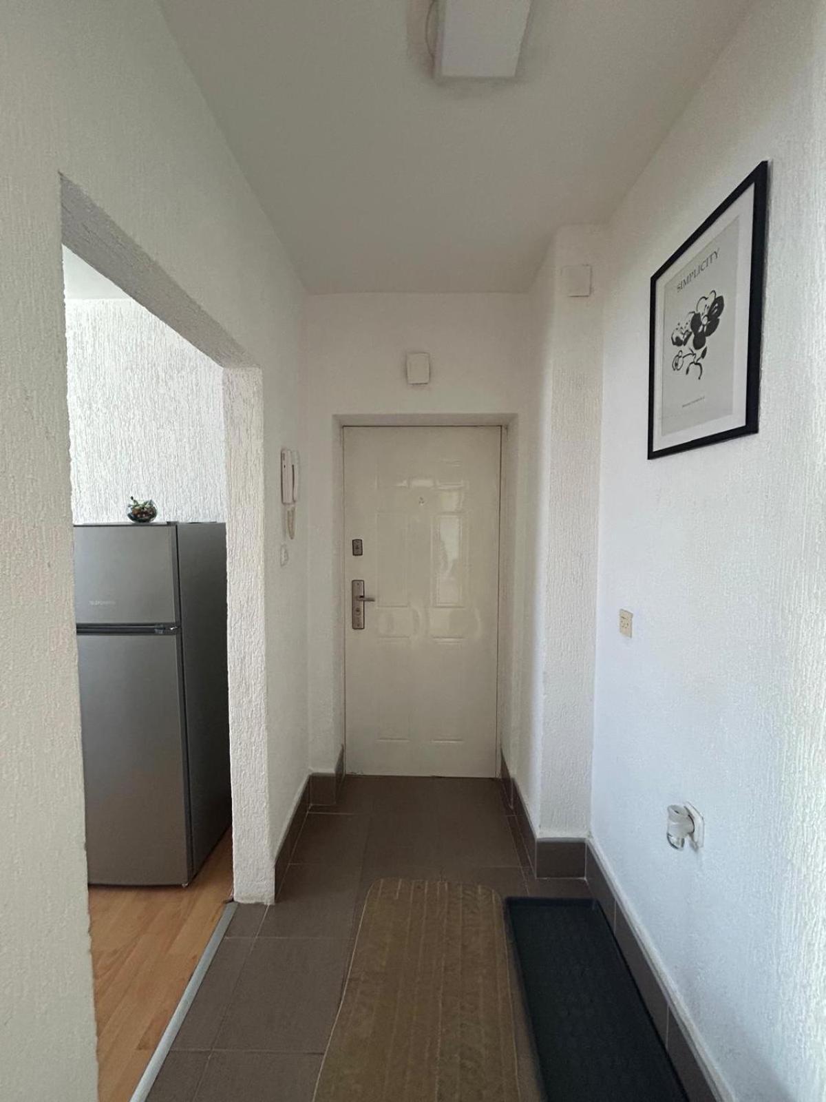 Cinema Vardar Apartment Скопие Екстериор снимка